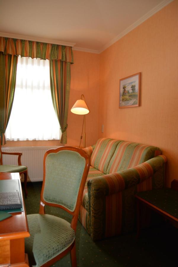 Hotel Alter Kutschenbauer - ヴェルニゲローデ エクステリア 写真