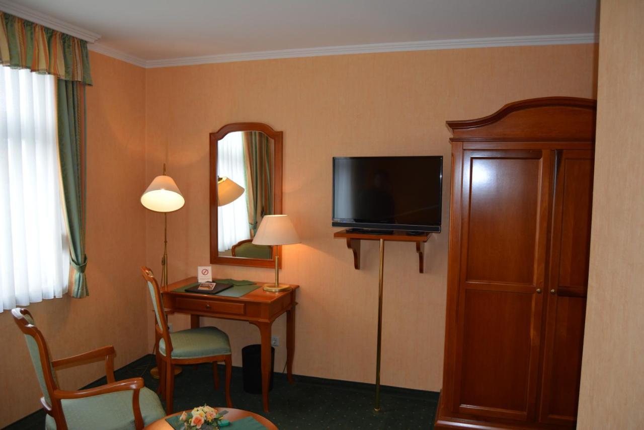 Hotel Alter Kutschenbauer - ヴェルニゲローデ エクステリア 写真